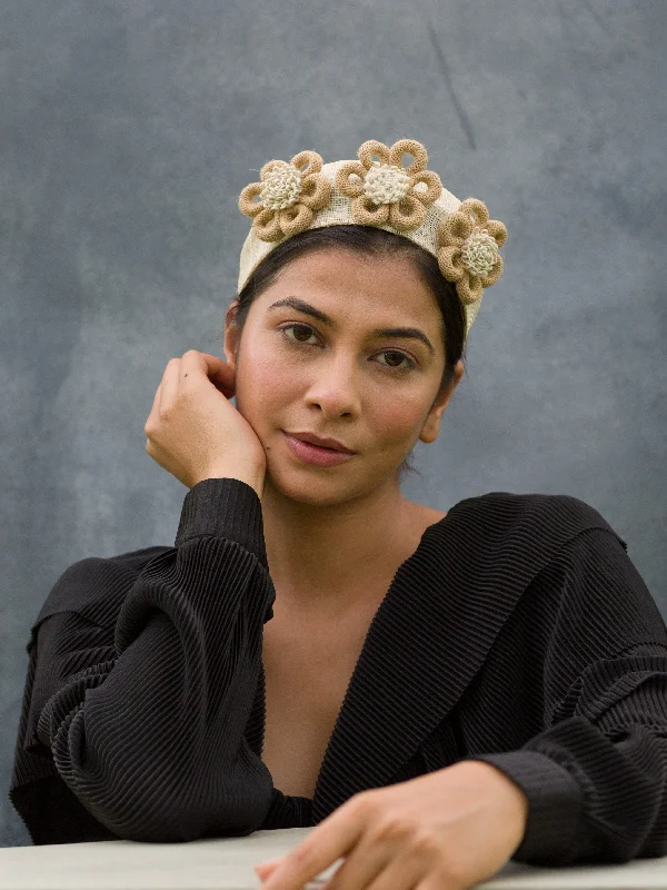 Casual wool felt hat for easygoing style -Luciana- Multi functional beige headband with burlap flowers