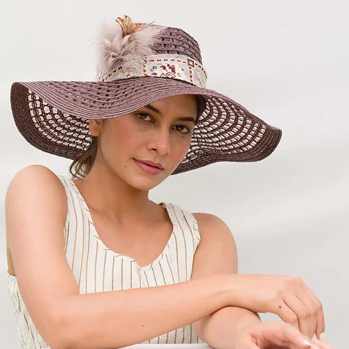 Luxury wool felt hat with soft lining -Mullet- Travel friendly sun hat with silk band and feathers