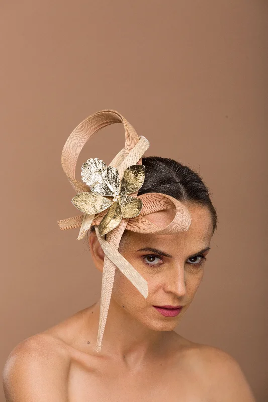 Durable felt hat with reinforced brim strength -Sandra- dusky pink fascinator with golden flower