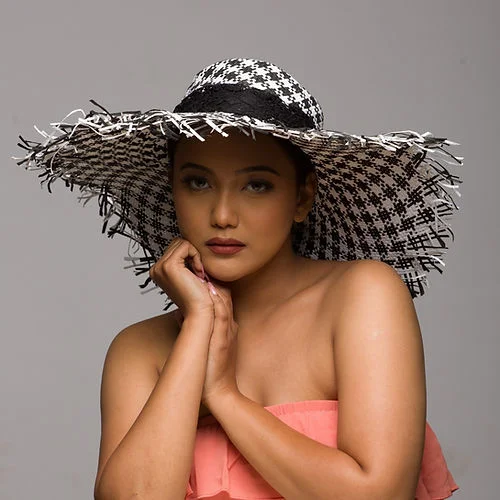 Stylish felt hat with modern brim curve -Sun Beach Hat Fringed White And Black (Barb)