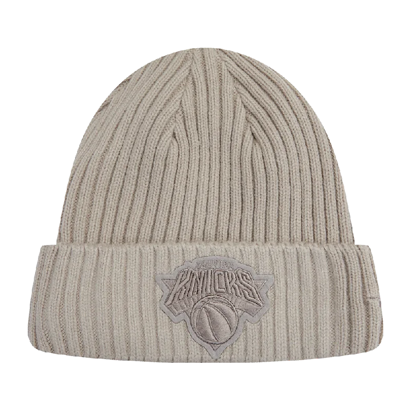 Classic cap with subtle tonal embroidery -NBA NEW YORK KNICKS NEUTRAL BEANIE (TAUPE)