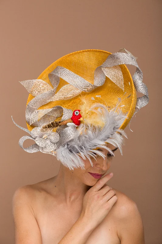 Vintage wool felt hat for nostalgic style -Rachel- Large gold chic fascinator with birds in its nest